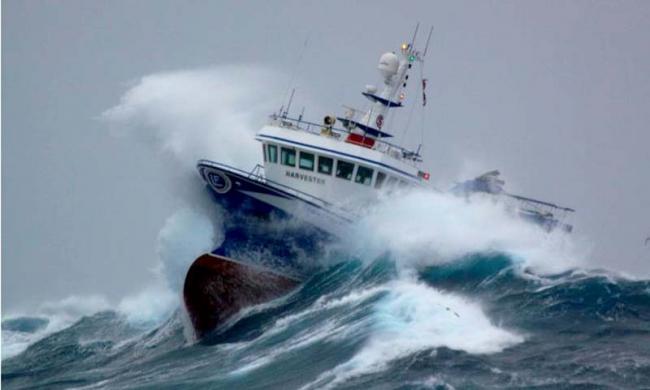 Musim Angin Selatan, BMKG Imbau Transportasi laut dan Nelayan Hati-hati